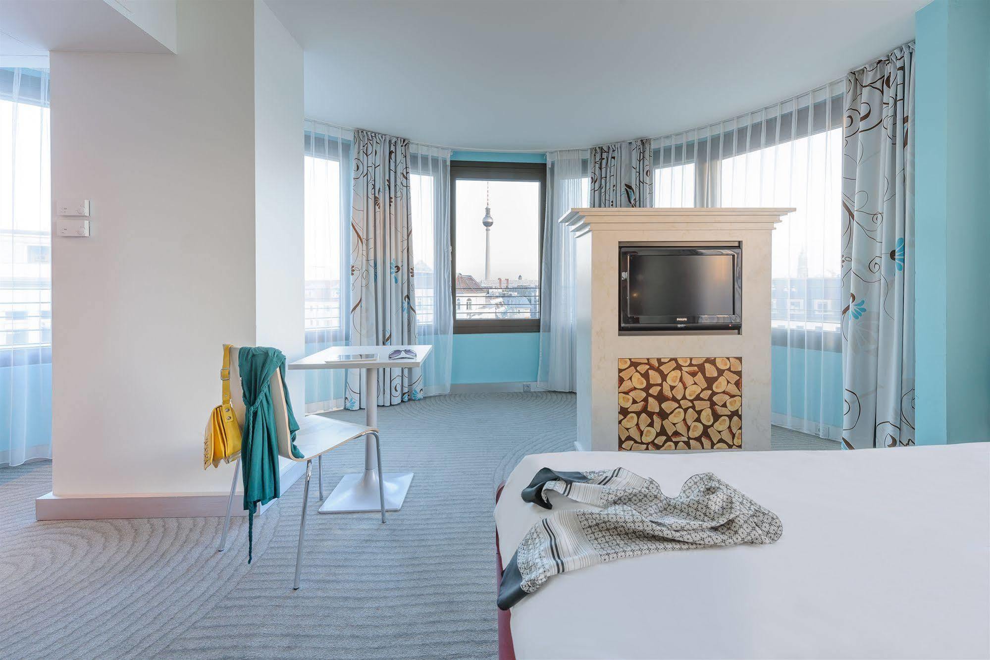 Ibis Styles Hotel Berlin Mitte Екстериор снимка